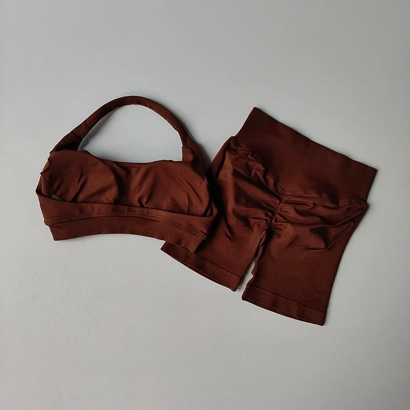Seamless Breathable Yoga Bra And Shorts Set For Training