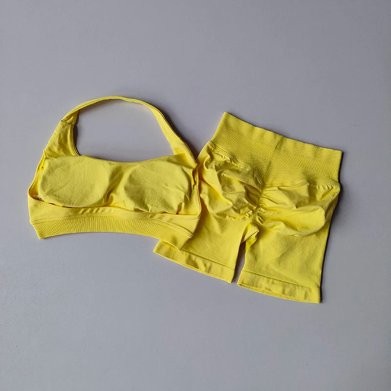 Seamless Breathable Yoga Bra And Shorts Set For Training